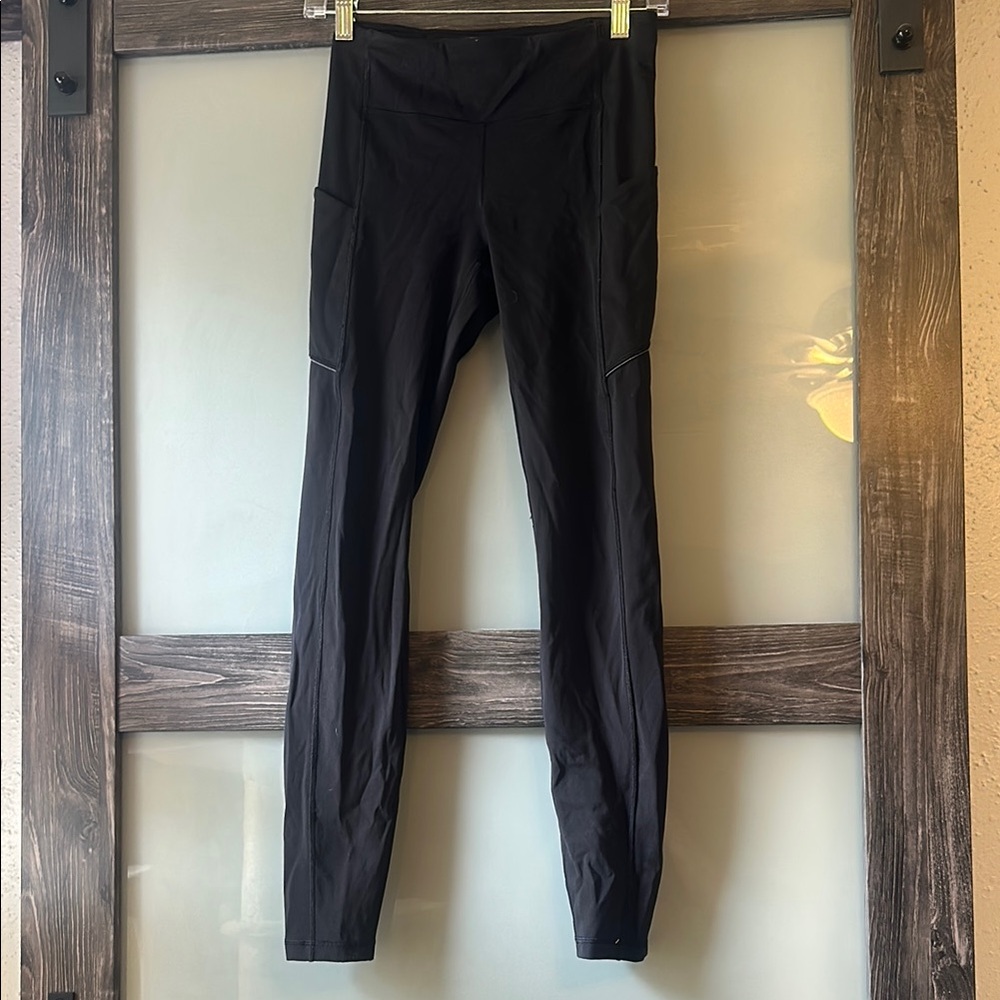 Black compression Lululemonn leggings